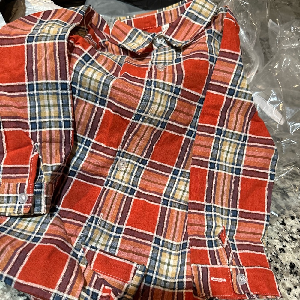 Boys size 5 long sleeve shirt